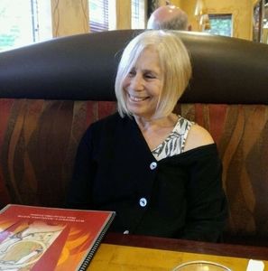 Meet your Posher, Adina